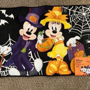 NEW Mickey & Minnie Halloween rug